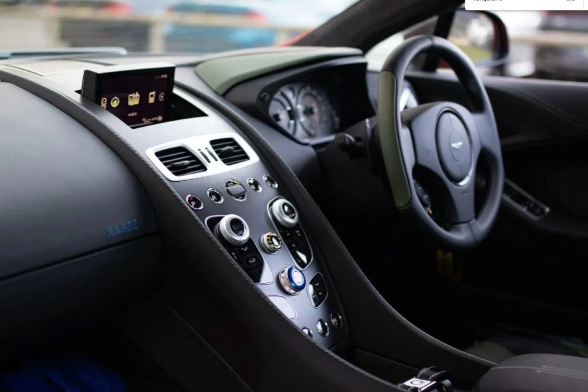 Aston Martin Vanquish 5.9 V12 Vanquish S